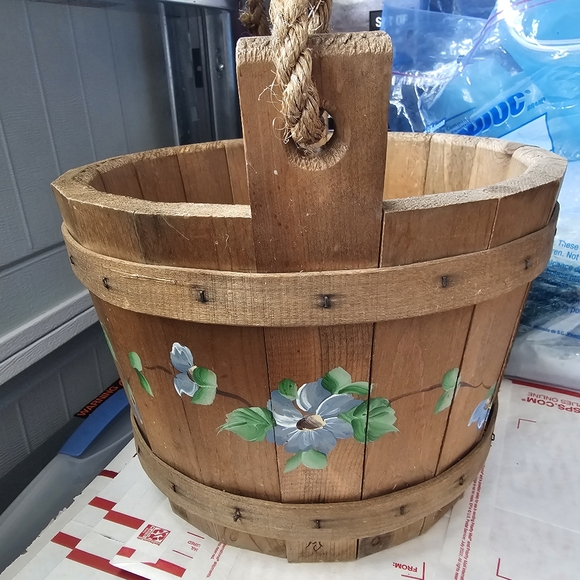 Primitive Wooden Panel Bucket Rope Handle Farmhouse Hand Painted 🎨 Pail Firkin - Picture 8 of 12